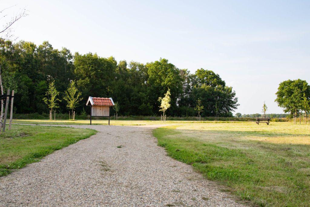 Gedenkbord UItstrooiveld